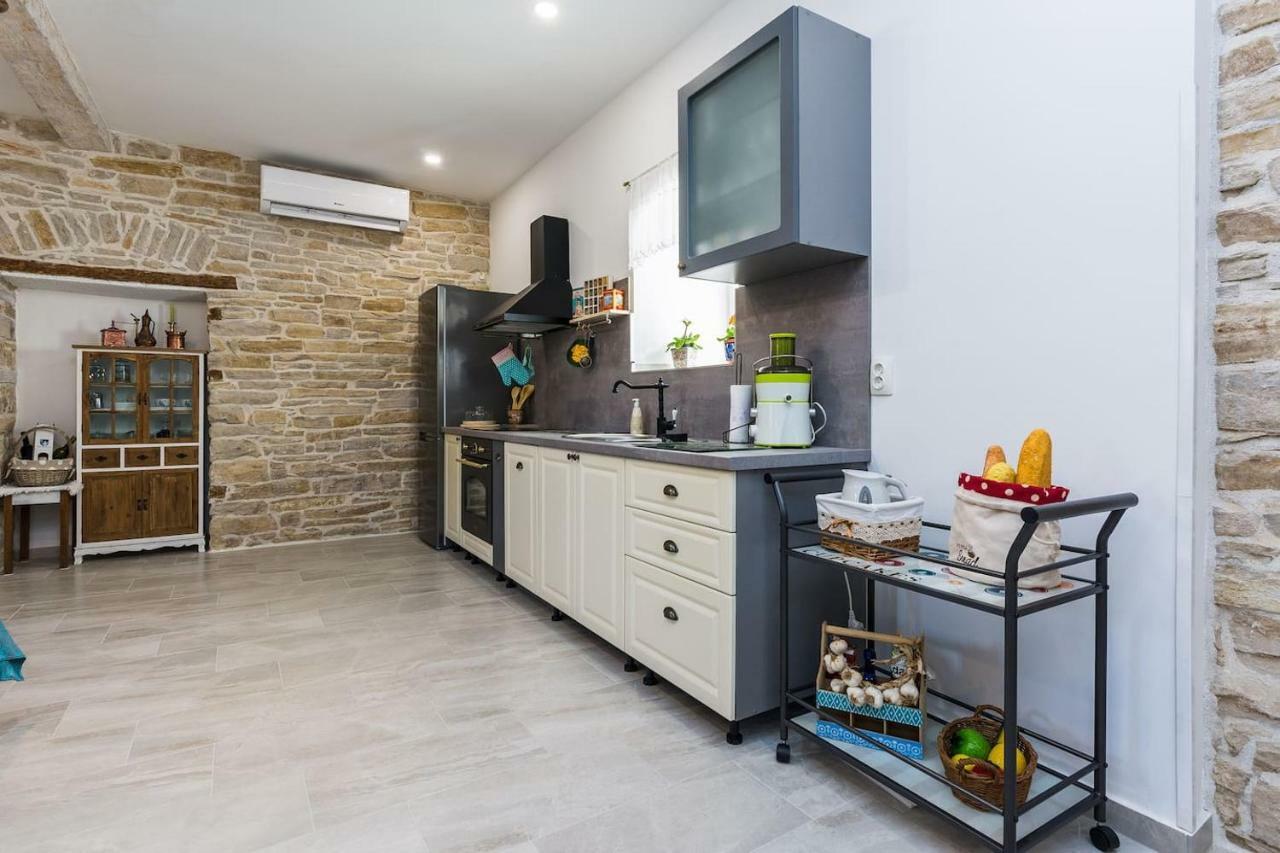 Apartment Nostalgija, Бенковац Екстериор снимка